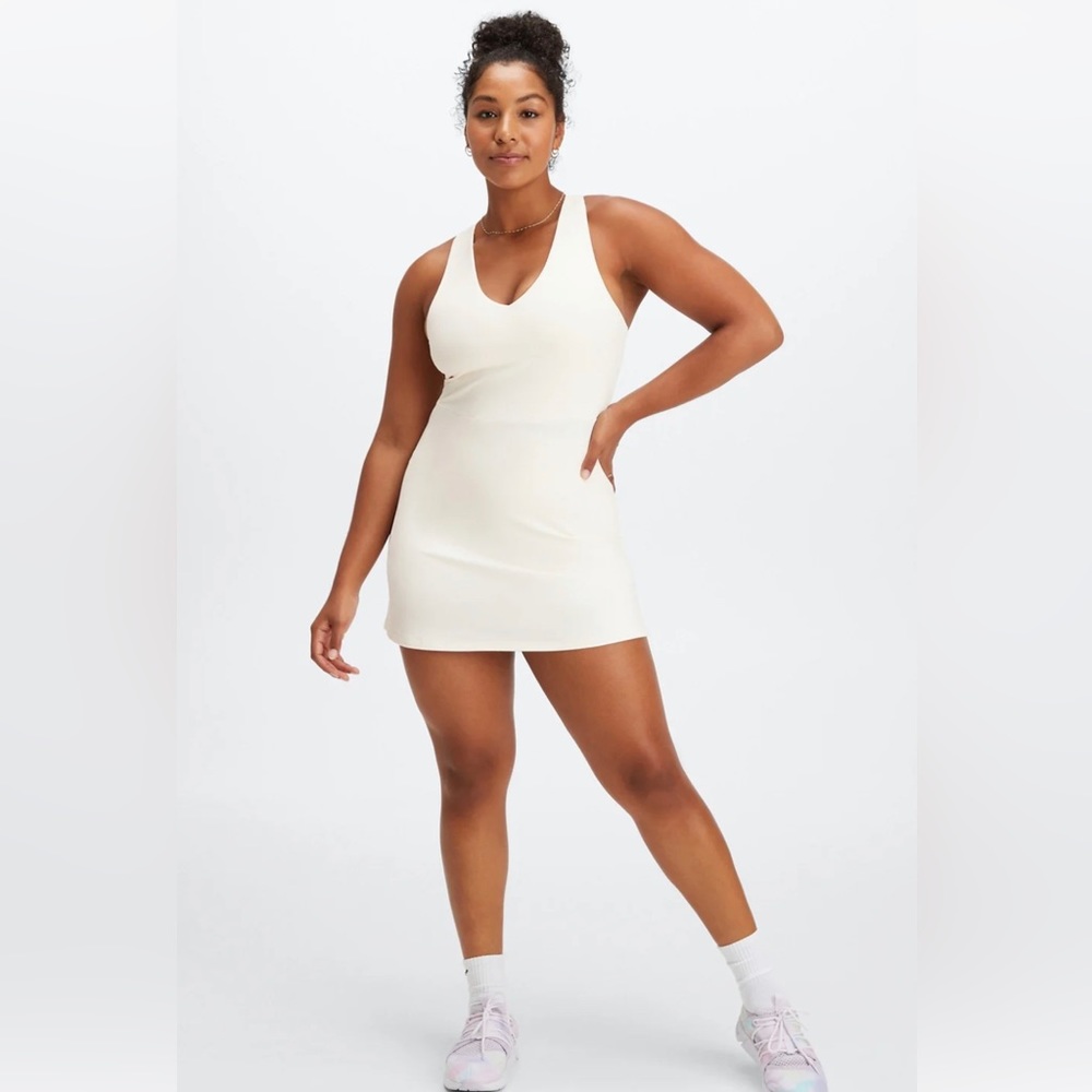 Fabletics OnThe Go Built in Bra Dress Size Medium Egret New with Tag
